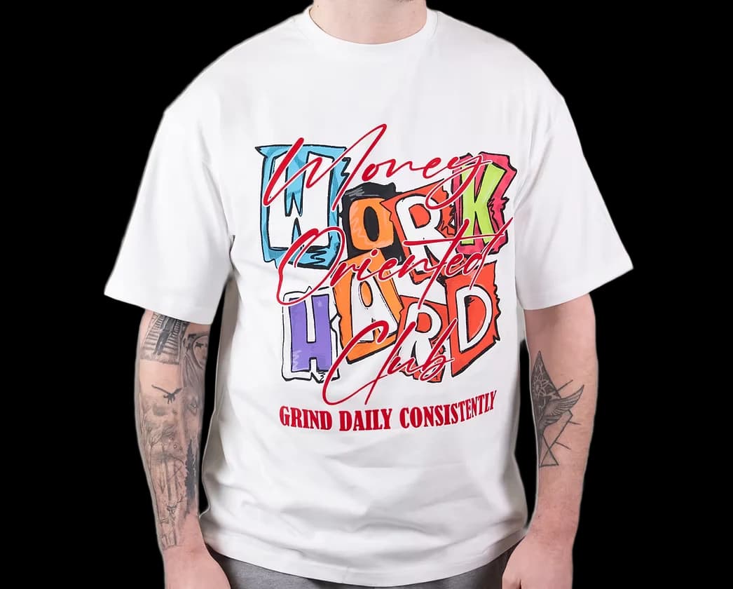 MONEY ORIENTED CLUB GRAPHIC TEE